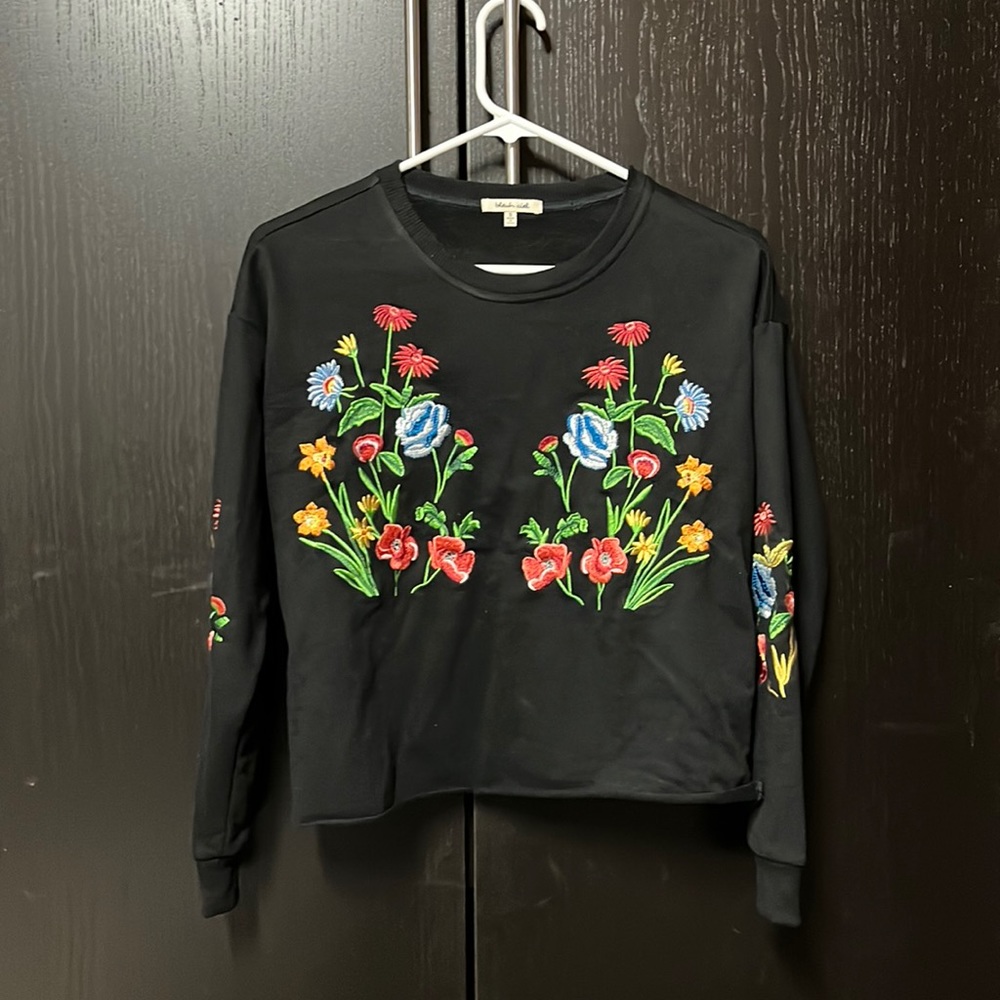 Bleuh Ciel Floral Crop Sweater - Black with Floral Stitching - Small